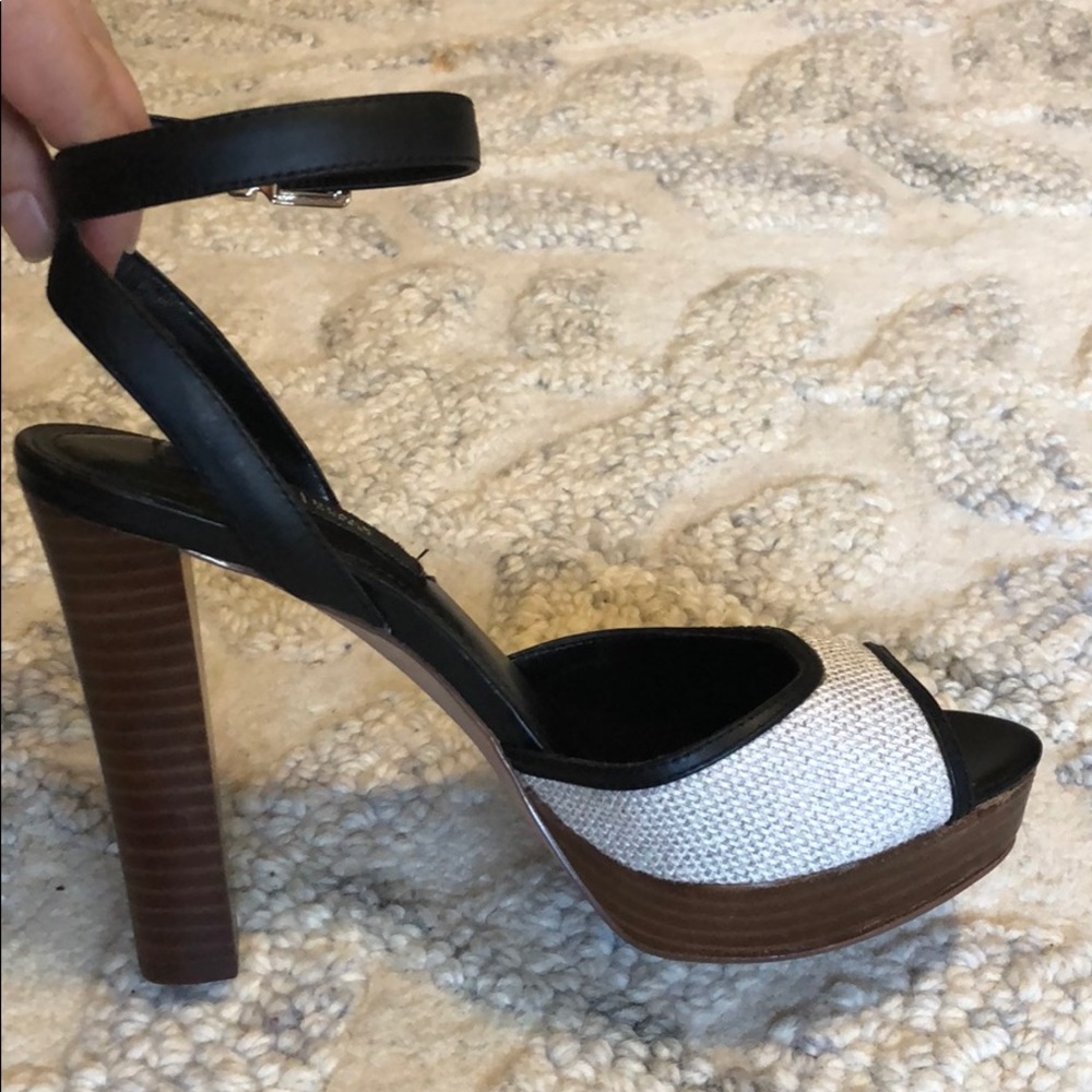 Women’s heels size 7 White House black market